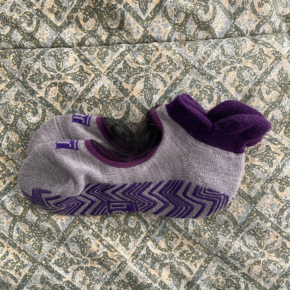 Bar Method NWOT barre grip socks open top with mesh size S small